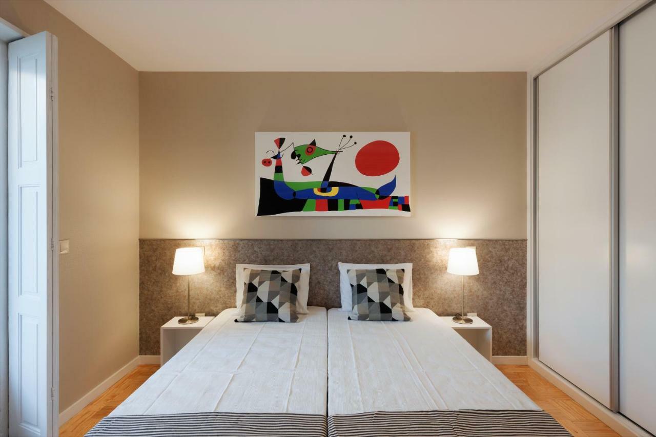 Ateneu Guesthouse ポルト エクステリア 写真