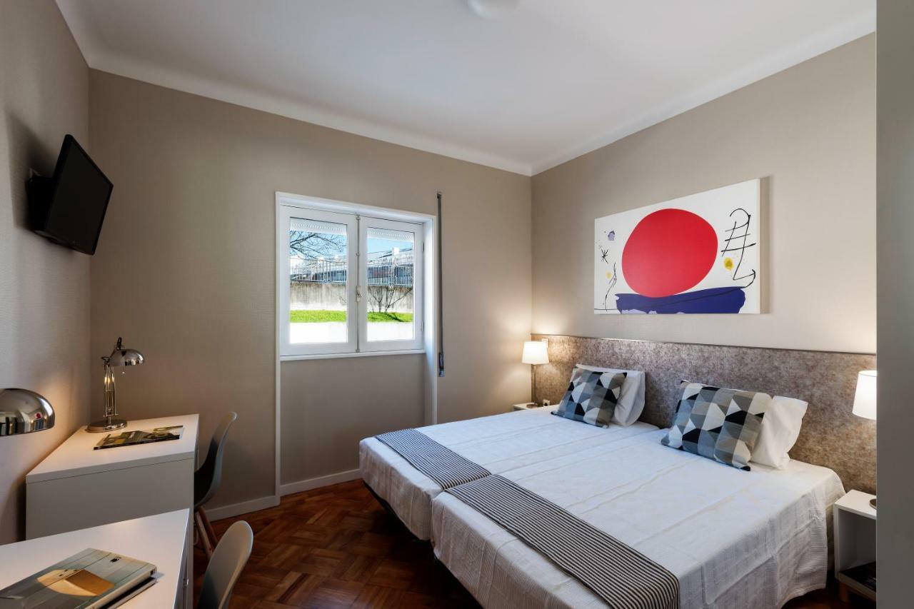 Ateneu Guesthouse ポルト エクステリア 写真